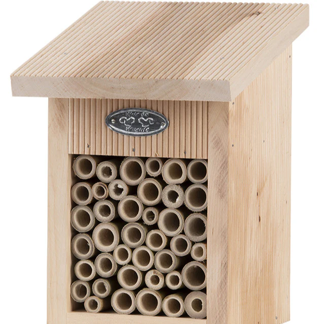 Bienenhaus aus Naturholz